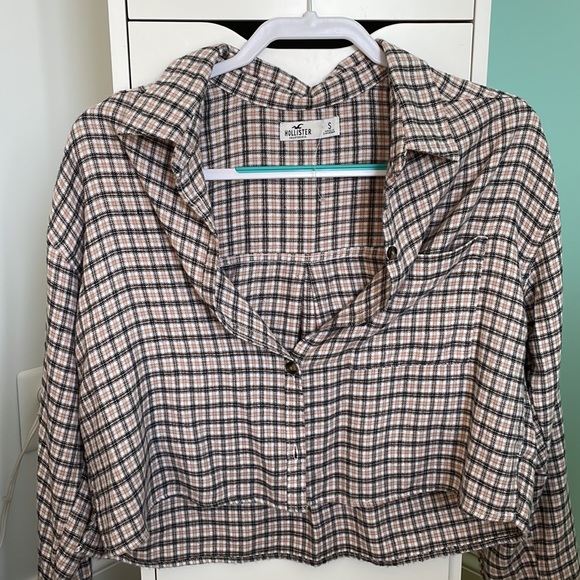 Hollister cropped button up flannel - Picture 2 of 5